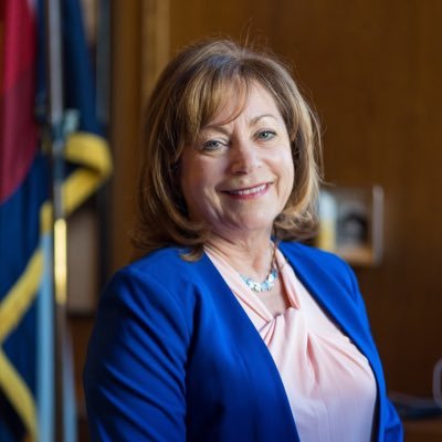 The official twitter account for the Colorado Lieutenant Governor Dianne Primavera. Scheduling requests should be made on our website.