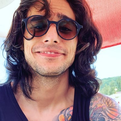 Self-taught Software Engineer 🖥| PC Master Race | Lover of | Video Games | Movies/Pop Culture | Music | Art | Ableton | $lmeneghim | #100dev |🇧🇷🇺🇸
