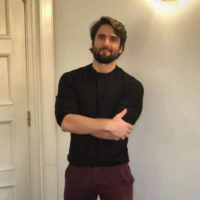 Bonjour chère amie mademoiselle ou madame, Je suis nouveau sur le réseau et j'aimerais bien me faire de nouveau amis et voir si affinités