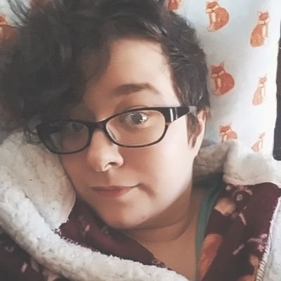 34 year old bisexual disaster nerd with an addiction to podcasts, movies and collecting dice