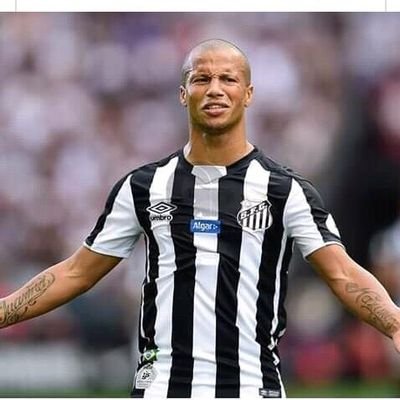 LucaS_Claudino_'s profile picture. Só quero informações