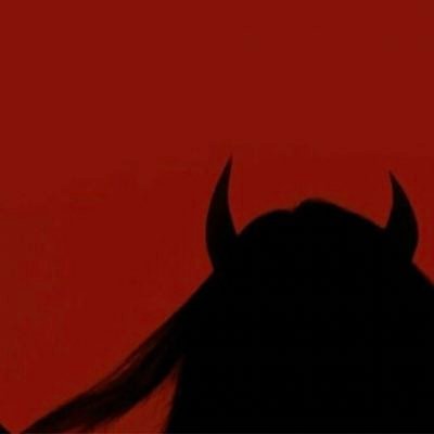 KariGG7's profile picture. Fear is just a barrier nothing more. 🌗 Caché ✨ (Fan account)