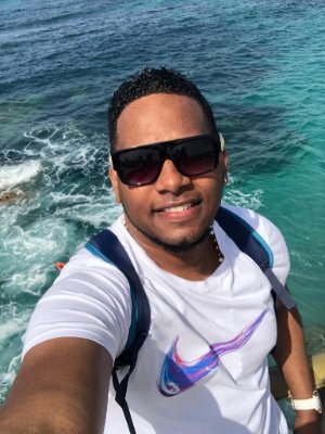 FlhManuel's profile picture. Si no  lo creas  No existe!