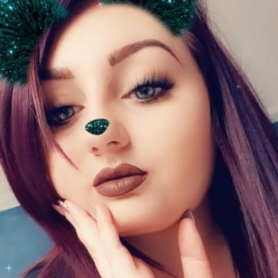 23. Engaged 💍 Catfish and the Bottlemen The Wombats You Me At Six Chinese food Isabella 💕 Anthony 💕 Baby I 💓Bonnie 🐕🐾 Insta: shanfayeeee