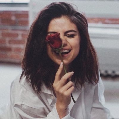 tuil_noatuil's profile picture. Noa here ☺️ Fangirl ❤️