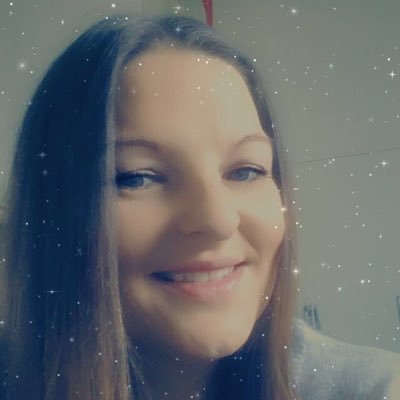 calijones's profile picture. Mum, wife, bookworm, overthinker, and musically minded.