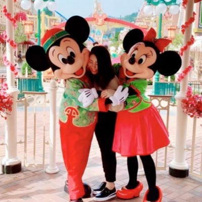 _____ha__'s profile picture. 