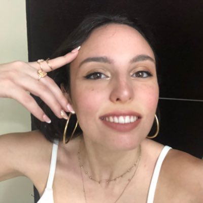 BrendaPadillaT's profile picture. La fórmula del éxito es relativa a cada quién, se trata de ser y hacer con libertad, sin molestar al costado
