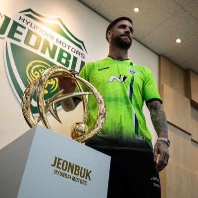 Official Twitter account of Jeonbuk Hyundai FC Striker Lars Veldwijk Instagram: larsveldwijk