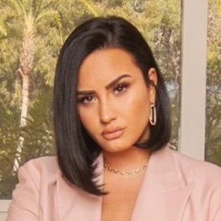 Cuenta creada por y para fans de Demi Lovato. Seguinos y entérate de todas las novedades 💫💗