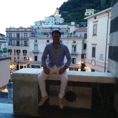 davideimparato's profile picture. 