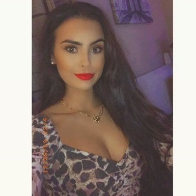 Elizzle_beth's profile picture. 30🌶 kill em' with kindness 👑✨