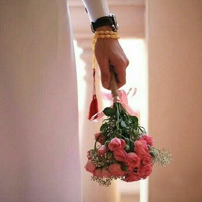 طالب جامعي. (مرتاح الضمير )
اي شخص عنده. نصيحة. عتاب. انتقاد. الخاص مفتوح للجميع