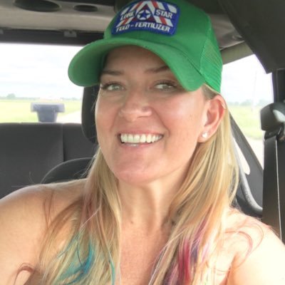 LifeAsLynnlie's profile picture. Grateful for grace.  Humbled by mercy.  Advocate for those without a voice.