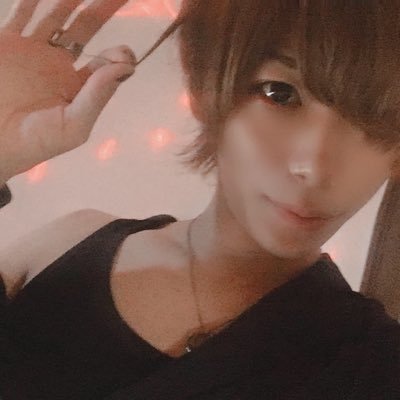 11_van_van's profile picture. え？