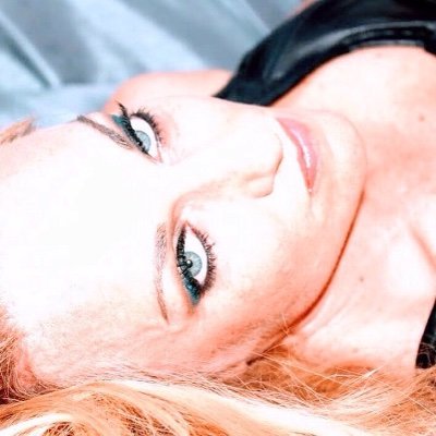 I love to bring powerful men to their knees. I am accepting new subs, slaves, etc. I do Skype Sessions and RT sessions in my dungeon.
