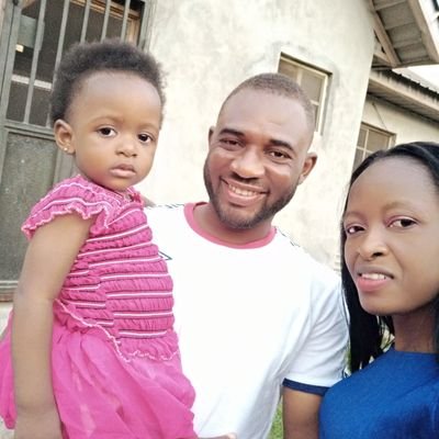 azeezat_adebayo's profile picture. am a cool headed gurl wif a caring heart