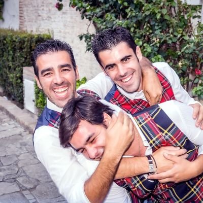 Twitter oficial del grupo de sevillanas Melhaza