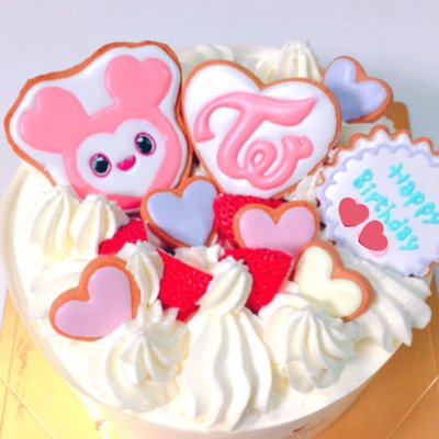 Xoxo Na 娘の誕生日ケーキ用のアイシングクッキー イメージ通りに可愛く作ってもらえた Twice Twice宮城 Twicelightsinjapan Twiceuniversity Twicelights