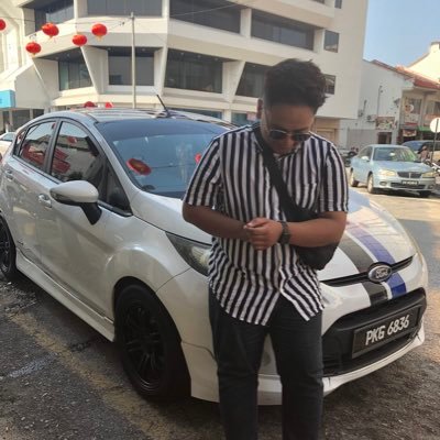 real_ahz's profile picture. 𝕐𝕠𝕦 𝕟𝕖𝕧𝕖𝕣 𝕜𝕟𝕠𝕨 𝕙𝕠𝕨 𝕤𝕥𝕣𝕠𝕟𝕘 𝕪𝕠𝕦 𝕒𝕣𝕖,  𝕦𝕟𝕥𝕚𝕝 𝕓𝕖𝕚𝕟𝕘 𝕤𝕥𝕣𝕠𝕟𝕘 𝕚𝕤 𝕥𝕙𝕖 𝕠𝕟𝕝𝕪 𝕔𝕙𝕠𝕚𝕔𝕖 𝕥𝕙𝕒𝕥 𝕪𝕠𝕦 𝕙𝕒𝕧𝕖