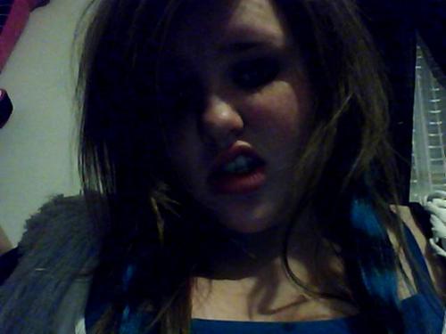 RAWR_ITS_KARIA's profile picture. mal,tay,and ally is my sissys!i like cookies and sweet things!!!!im a little flirty3....RAWR-i love you guys(engaged)