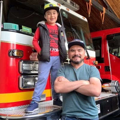 Padre de tomo y lomo de un hermoso hijo Llamado Martin , Productor en eventos , Dj Animador , Bombero 👨🚒 Honorario de Sexta Compañia viña del mar !!