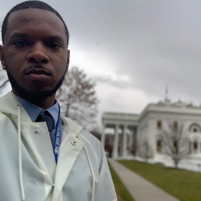 @CNBC AP, formerly @CBSNEWS • #UMD journalism grad Superhero nerd & Black Politics enthusiast & A slew of other interests Views are MY own. -Management