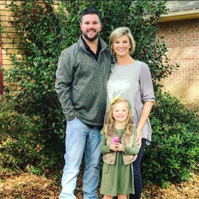 Christian/Dad to Anna Morgan/husband to Lindsay Morgan Vance/WAR EAGLE 🦅