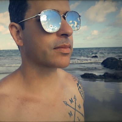 rdnamaral's profile picture. Um homem quando está em paz
Não quer guerra com ninguém...