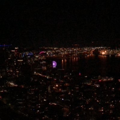 Lin325M's profile picture. 