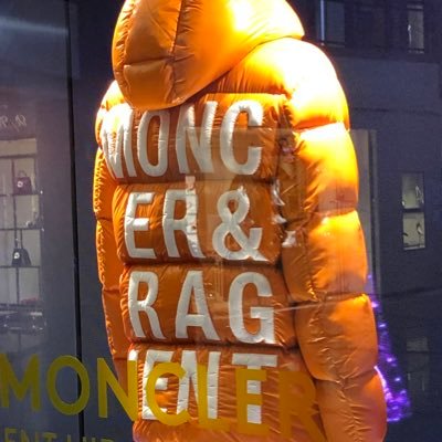 dyer23633173's profile picture. 100% Japanese born in Ningyocho, Chuo-ku, Tokyo 色即是空空即是色