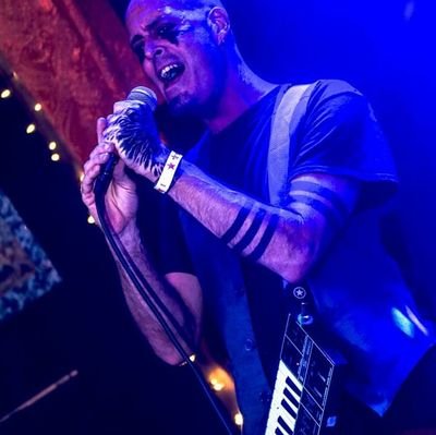 Synths and Guitar. New Band- ixora. Producer, Engineer, Sound Tech.  #synthrock #synthwave #darkwave ⚡ @dixon_tbl https://t.co/yz1k3qArQq