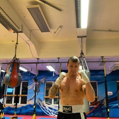 Pro boxer/ Pt trainer Boxing trainer kick boxing trainer Thai boxing trainer #personligtreningboksing
