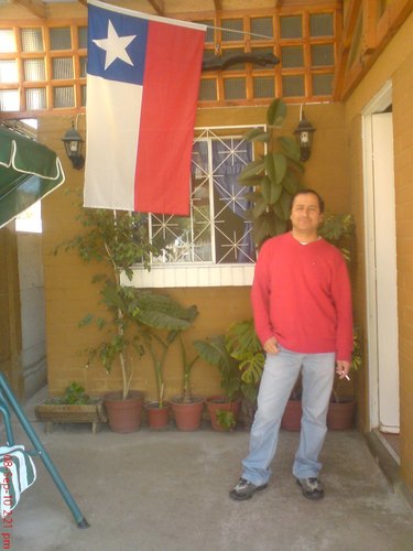 Aroooos's profile picture. 