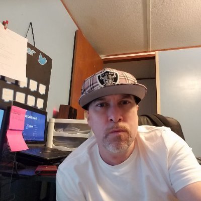 Owner of https://t.co/z26AnEEhBc | Host of Paul Pickett Podcast | Owner of New Litter Apparel