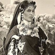 NadiaHai4's profile picture. Maman des 2 plus beaux enfants du monde, Insoumise, ecolo, Algérienne, anticapitaliste, mélomane. Le Progrès Humain et la Protection de la Nature d'abord