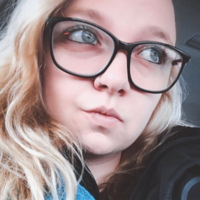 Just a small town girl, trying to find my place in this wild and crazy world!