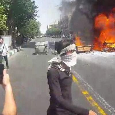 ایران وطنم، اصالتم، شرافتم، هویتم و افتخارم
خون تمام اقوام ایرانی در رگهای من جاریست
ورود مجاهدین،ریق استارت،تجزیه طلب🚫با افتخارتاجیم💙