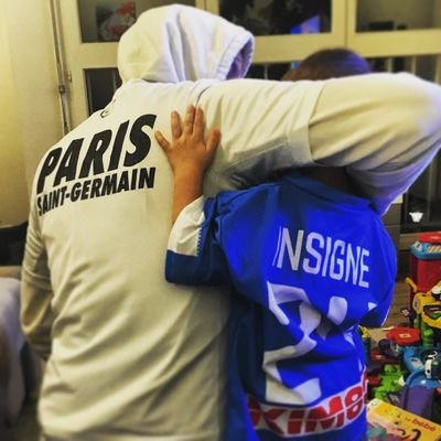 DcrMathieu's profile picture. 