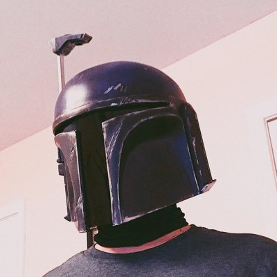 Full Sail University grad, cosplayer, freelance cinematographer/photographer, Co-host of The Prop Shop podcast