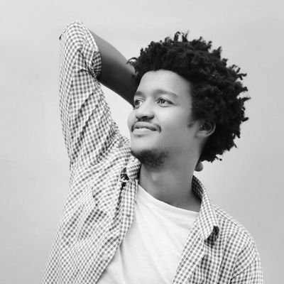 vicqqymambo's profile picture. Have not changed,just grew up,