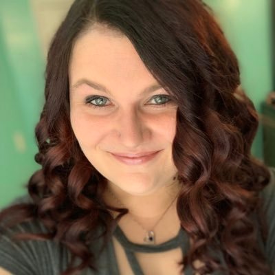 elf2384's profile picture. 💕💍✝️💜 💊👩🏻‍⚕️💉 📸🏀🏈🏒🐾🐶👨‍👩‍👧‍👦