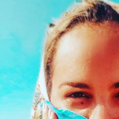 CarolinCledia's profile picture. Comentando coisas aleatórias...
Só porque eu gosto de escrever!