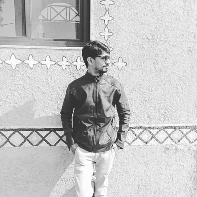 हिन्दव:सोदरा: सर्वे, न हिन्दू: पतितो भवेत्! मम दीक्षा हिन्दू रक्षा, मम मंत्र: समानता! ये श्लोक उनके लिए है जो हमारे देश में जातिवाद का जहर घोल रहे है।