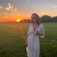 Carly(@carlymhouse) 's Twitter Profile Photo
