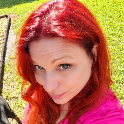 rebecca_holka's profile picture. 