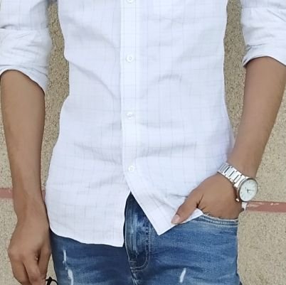 i'm md johirul islam akash.Lives with my family .I love my country country soil and people