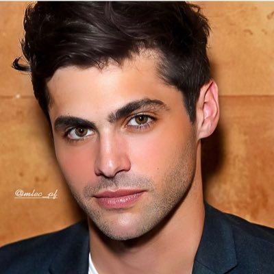 BIG fan of all things Shadowhunters. Especially Malec.