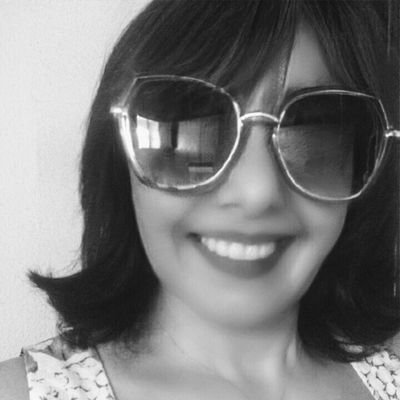 Porque eu sou do tamanho do que vejo.
E não do tamanho da minha altura.
Fernando Pessoa