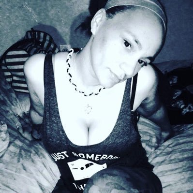 DaddysDefect420's profile picture. 𝗌𝗁𝖾 𝗐𝗮𝗌 𝗌𝘪𝗆𝗉𝗅𝗲 𝗃𝗎𝗌𝗍 𝗅𝑖𝗄𝗲 𝘲𝘶𝘢𝘯𝘵𝘶𝘮 𝙥𝙝𝙮𝙨𝙞𝙘𝙨 ⚛️💛